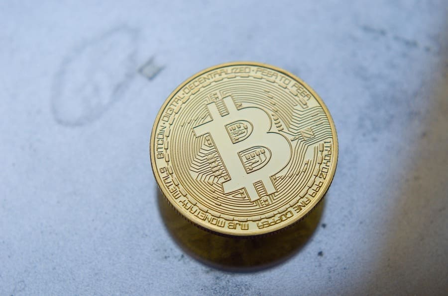 最低限のリスクで最大の利益を狙うためのビットコイン積立のやり方