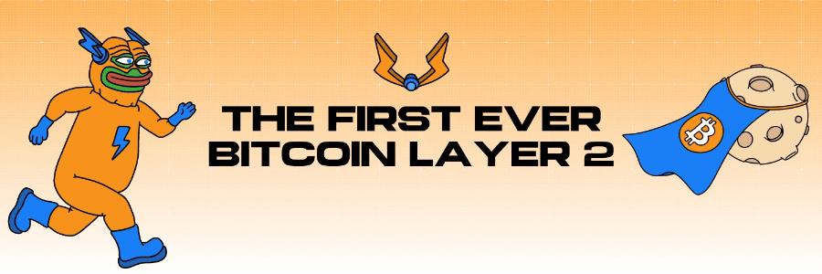 左側にオレンジ色のスーツを着たミームキャラクターが走っており、中央に「THE FIRST EVER BITCOIN LAYER 2」という黒い太字の文字が描かれている。右側にはビットコインマーク入りの青いマントを付けた月のイラストがある。背景は淡いオレンジ色のグラデーション